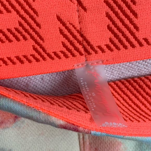 NWT “ALL THAT” FREE PEOPLE MOVEMENT SET - Picture 8 of 9